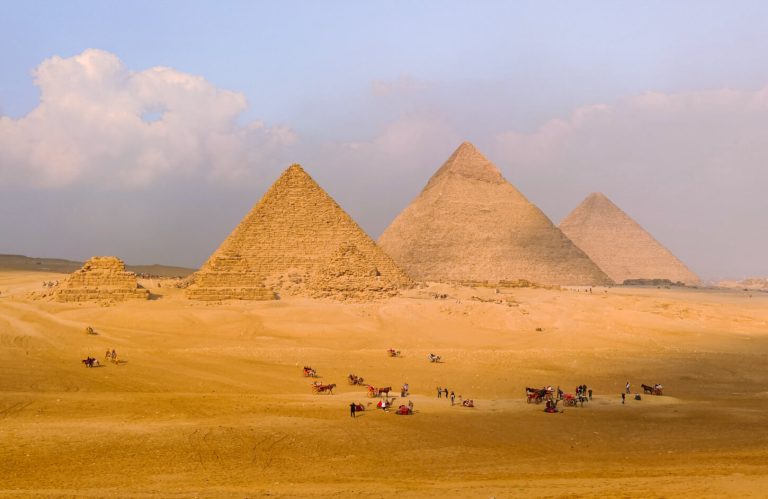 Un Immagine Di Una Delle Visite Alla Meravigliosa Area Delle Piramidi Di Giza