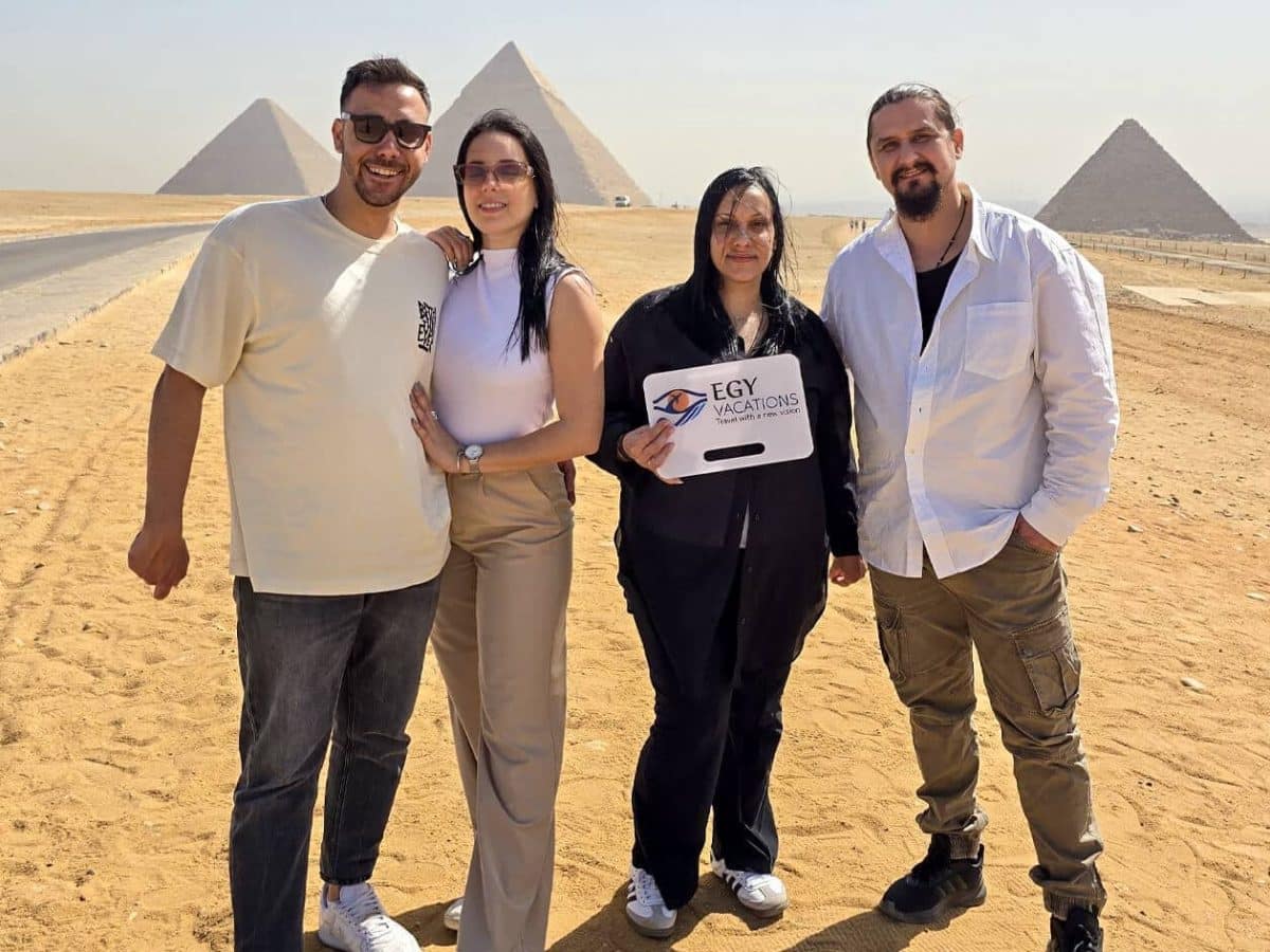Wonderful group photos from one of our wonderful visits to the pyramids